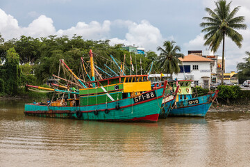 Fototapeta na wymiar boat trip on the Sarawak river from Kuching, Borneo