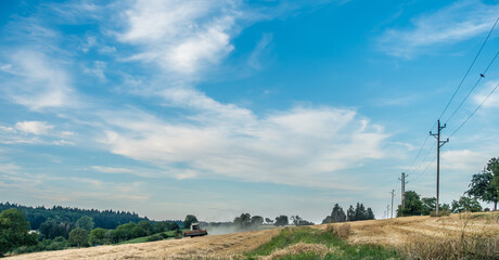 Mähdrescher bei der Ernte