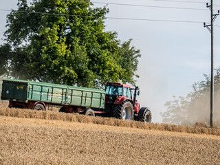 Traktor auf dem Feld