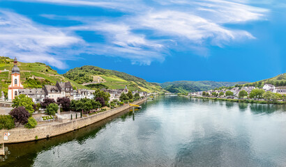 Fototapeta na wymiar panoramic view to village of Zell at the Moselle valley in Germany