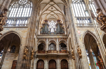 Fototapeta na wymiar Organ in St. Vitus Cathedral