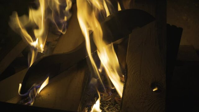 Bonfire at night, 4k, 30 seconds