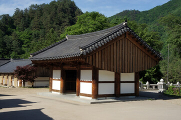 Fototapeta na wymiar South Korea Baekdamsa Buddhist Temple