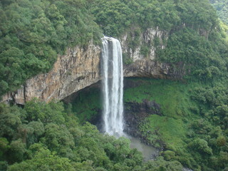 Fototapeta premium waterfall in the mountains