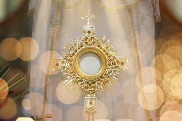 Ostensorial adoration in the catholic church - Holy Week