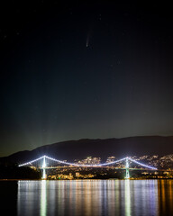 Naklejka na ściany i meble Neowise comet above Lions Gate Bridge. Vancouver BC, Canada