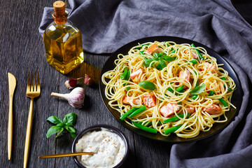 Low-fat italian dish spaghetti with green bean
