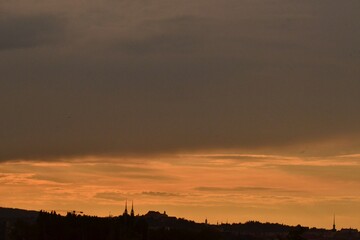 Obraz premium sunset in the city