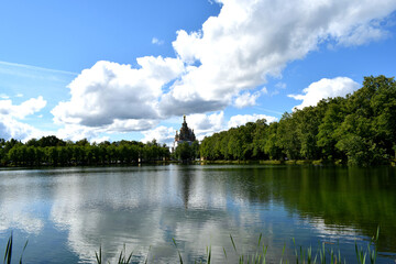 Obraz premium lake in the park