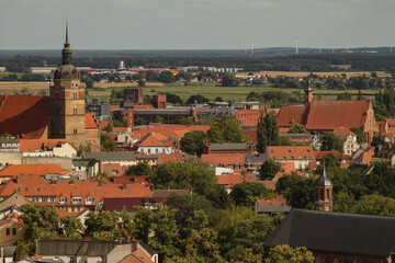 Obraz premium Brandenburg an der Havel; Blick zur Neustadt mit Katharinenkirche und Paulikloster