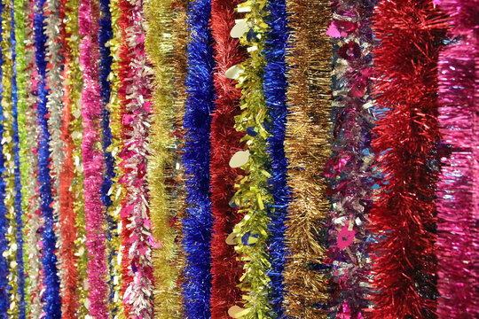bunte lametta girlanden