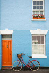Old Fashioned Bicycle With Basket Against House In Jericho District Of Oxford UK