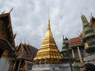 Fototapeta premium Churches and pagodas, Phra Kaew temple