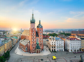 Fototapeta premium Krakow, Poland. Aerial view of St. Mary's Basilica (Bazylika Mariacka) on sunrise