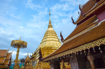 Naklejka premium Golden Chedi at Wat Doi Suthep, Chiang Mai, Thailand