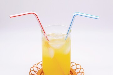 オレンジジュース　ストロー2本