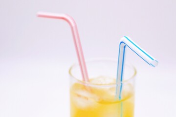 オレンジジュース　ストロー2本
