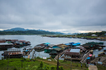 Fototapeta na wymiar raft in dam Thailand 2