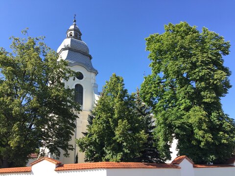 Mielec Kości&oacute;ł , Kości&oacute;ł w Mielcu ,house of god, architektura, religia, wieza, budowa, niebo, katedra, stary, europa, rosja, blękit, krzyz, podr&oacute;ż, katolicki, antyczny, rozciągacz, punkt orientacyjny,