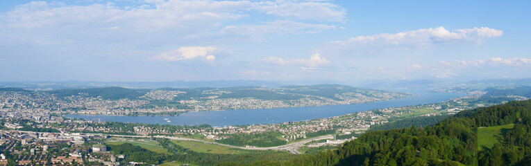 Fototapeta na wymiar Overview of Zurich lake