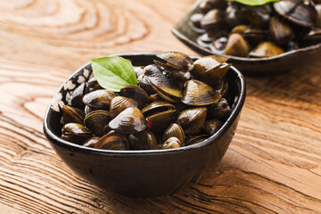 A plate of fresh Corbicula fluminea