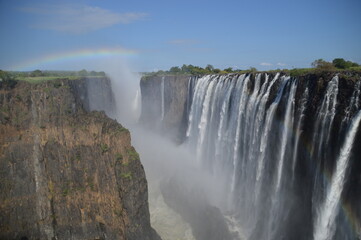 Obraz premium The massive Victoria Falls waterfalls between Zimbabwe and Zambia in Southern Africa