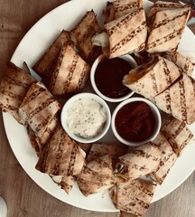 plate of rolls