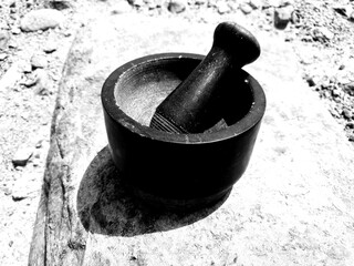 mortar with pestle