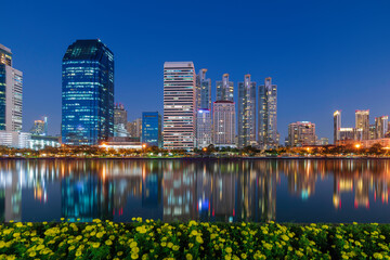 Fototapeta na wymiar Night City scape of beautiful park in Bangkok central area 
