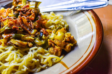 chicken, food, healthy, lunch, meal, delicious, dinner, fresh, restaurant, cuisine, hot, traditional, bowl, noodle, gourmet, soup, cooking, white, homemade, diet, meat, broth, green, eat, nutritious, 