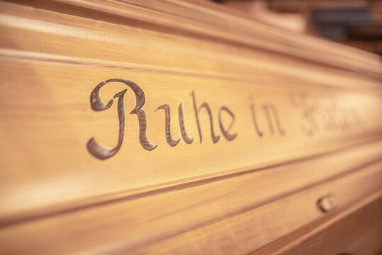 Sarg Detail Erdbestattung Beerdigung