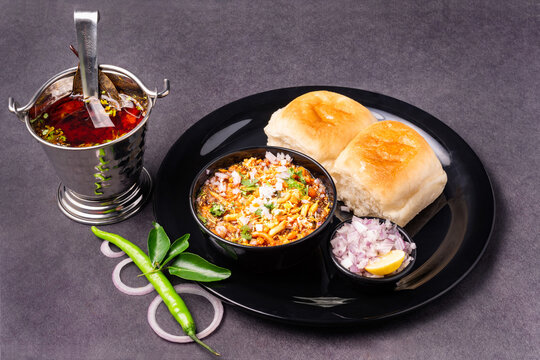 Authentic Usal Misal Recipe: A Spicy    Maharashtrian Street Food Delight
