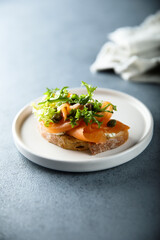 Smoked salmon with salad on toast