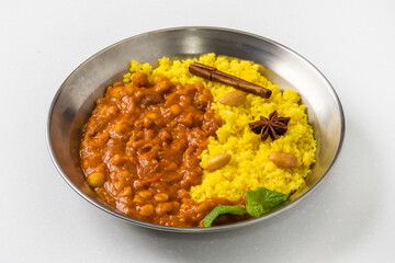 クスクスとひよこ豆のカレー　Curry with chickpeas and couscous