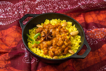 クスクスとひよこ豆のカレー　Curry with chickpeas and couscous