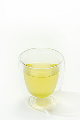 冷たい日本茶　 Cold Japanese green tea