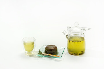 冷たい日本茶　 Cold Japanese green tea