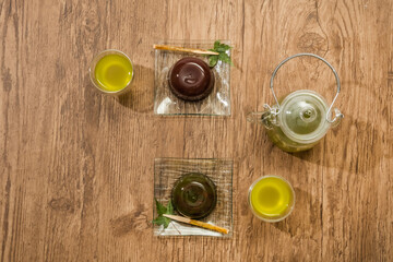 冷たい日本茶　 Cold Japanese green tea
