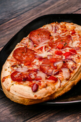 Small pepperoni pizza