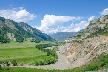 Fototapeta na wymiar Beautiful landscape of mountain river in Altai in Russia