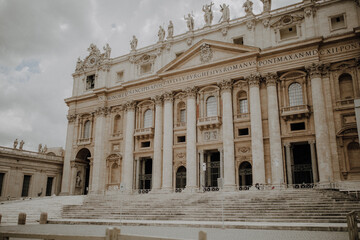 Fototapeta na wymiar Peterskirche in Rom Italien 