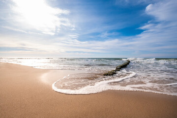 Słonecznie nad morzem na plaży © HORECA MEDIA