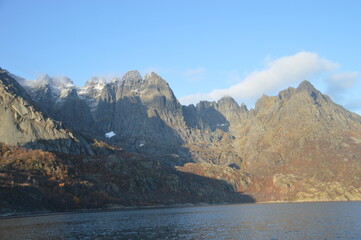 Obraz premium Autumn colors in the mountains and fjords of the Lofoten islands in Norway