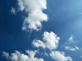 Fototapeta premium blue sky with white clouds