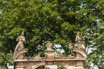 Obraz premium Architectural elements of the facade of old European temples