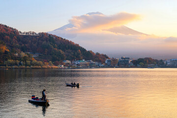 Fototapeta na wymiar Natural landscape view of Mount Fuji at Kawaguchiko lake during sunset in autumn season at Japan. Mount Fuji is a Special Place of Scenic Beauty and one of Japan's Historic Sites.