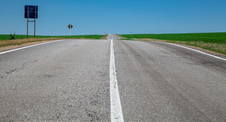 The road surface extends beyond the horizon.