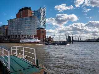 im Hamburger Hafen
