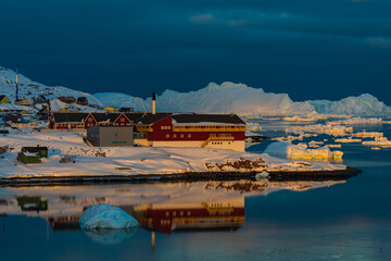 Buildings at village of Ilulissat, Greenland © Mikael