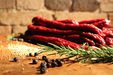 kabanosy z dzika © karloslila